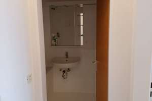 Ansprechende 3-Zimmer-Wohnung mit Balkon in Duisburg – Weissdornstraße 26, 47269 Großenbaum, Duisburg – Vorschaubild 2