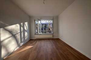 Erstbezug nach Sanierung mit Balkon: stilvolle 2-Zimmer-Wohnung in Ludwigshafen – Roonstraße 1, 67061 Ludwigshafen am Rhein – Vorschaubild 1