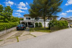 Zweifamilienhaus in ruhiger Lage von Ruderting – Die vollständige Adresse der Immobilie erhältst du vom Anbieter., 94161 Ruderting – Vorschaubild 2