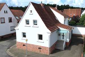 KL- Siegelbach - Modernisiertes Einfamilienhaus mit Doppelgarage, Einzelgarage, Stellplatz u. Garten – Kaiserslautern – Vorschaubild 1
