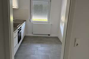 Erstbezug nach Kernsanierung: Großzügige Helle 3Zi.-Wohnung mit EBK & Balkon in Reutlingen – Die vollständige Adresse der Immobilie erhältst du vom Anbieter., 72762 Reutlingen-Mitte, Reutlingen – Vorschaubild 4