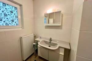 Ein Einfamilienhaus mit Charakter und viel Platz in ruhiger Lage – ideal für Familien und kreative W – Die vollständige Adresse der Immobilie erhältst du vom Anbieter., 26345 Bockhorn – Vorschaubild 10