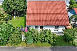 GROSSÜGIGES RAUMANGEBOT UND HERRLICHER GARTEN IN SEHR RUHIGER LAGE – Bodenseekreis – Vorschaubild 1