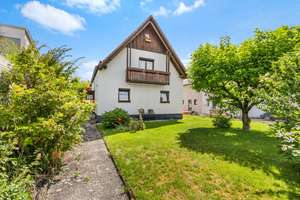 Kleines EFH mit Anbau-/Umbau-/Neubaupotential auf großem Grundstück – Die vollständige Adresse der Immobilie erhältst du vom Anbieter., 81249 Lochhausen, München – Vorschaubild 2
