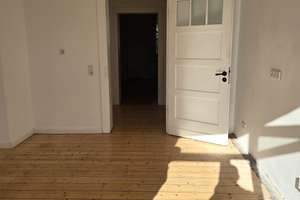 Grosszügige 3-Zimmer-Wohnung mit neuem grossem Balkon in 44803, Bochum.
Von privat ohne Maklergebühr – Die vollständige Adresse der Immobilie erhältst du vom Anbieter., 44803 Wiemelhausen, Bochum – Vorschaubild 11