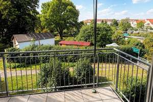 Helle 2-Zi-Wohnung mit Südwest-Balkon & Blick ins Grüne, EBK & Tiefgarage – 4179 Leutzsch, Leipzig – Vorschaubild 2