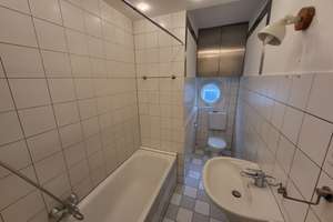 Helle 3,5 Zimmer Wohnung mit Balkon & Einbauküche in Düsseldorf Grafenberg – Die vollständige Adresse der Immobilie erhältst du vom Anbieter., 40629 Grafenberg, Düsseldorf – Vorschaubild 12