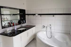 Attraktive und hochwertige Maisonette-Wohnung in Wuppertal-Ronsdorf – Die vollständige Adresse der Immobilie erhältst du vom Anbieter., 42369 Ronsdorf, Wuppertal – Vorschaubild 3