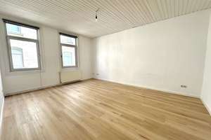 RUHIG GELEGENE CITY-ALTBAUWOHNUNG – Friedrichstraße 10, 65185 Mitte, Wiesbaden – Vorschaubild 3