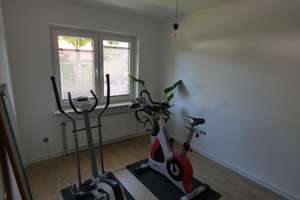 Gepflegtes Wohnhaus in guter, ruhiger Süd-Lage, 2023 Dach und Fenster neu, Garage, Vollkeller – Die vollständige Adresse der Immobilie erhältst du vom Anbieter., 25551 Hohenlockstedt – Vorschaubild 33