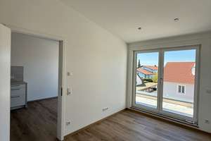 ERSTBEZUG: Exklusive 2-Zimmer Dachgeschosswohnung mit hochwertiger Einbauküche & Balkon in Mailing – Brunellenstraße 8, 85055 Mailing, Ingolstadt – Vorschaubild 10