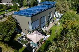 Luxuriös, modern und funktionell - Neuwertiges Effizienzhaus Plus in Unterkirnach bei Villingen – Schwarzwald-Baar-Kreis – Vorschaubild 4