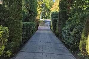 Ihr Zuhause im Grünen: Hochwertige Gartenwohnung mit Südwestterrasse in München-Lochhausen – Erlbachstraße 25a, 81249 Lochhausen, München – Vorschaubild 2