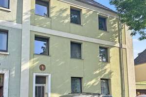 Attraktives Mehrfamilienhaus in Krefeld-Dießem– drei Wohneinheiten mit Potenzial zur Neuvermietung