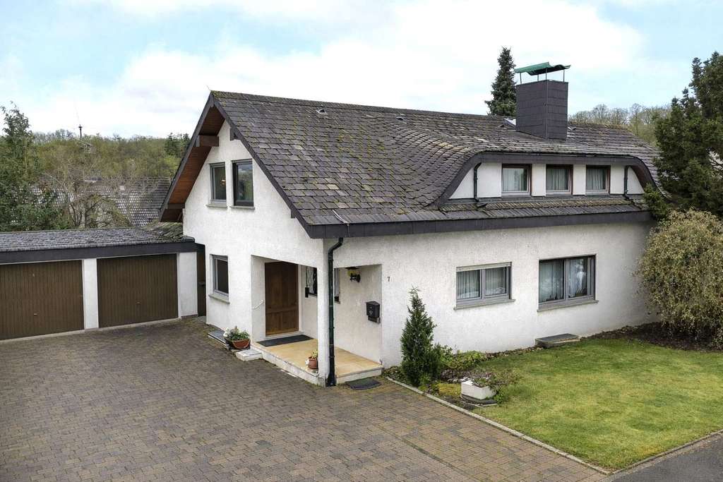 Immobilie in Boxberg - Geräumiges Einfamilienhaus mit Einliegerwohnung und weiterem Ausbaupotenzial! - Bild 2