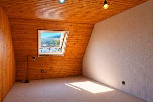 Wunderbares Wohnhaus mit vielen Möglichkeiten! 
Mit sonnigem Wintergarten und Balkon! – Die vollständige Adresse der Immobilie erhältst du vom Anbieter., 34132 Nordshausen, Kassel – Vorschaubild 12