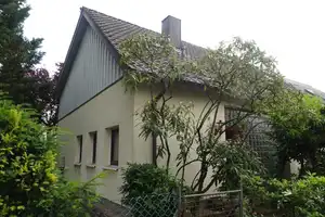 Sanierungsbedürftiges Reihenendhaus auf Erbpacht, ruhige zentrale Lage mit sehr guter Wohnqualität – Rhein-Neckar-Kreis – Vorschaubild 1