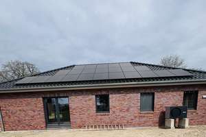 Erstbezug: Moderner Neubau-Winkelbungalow mit Carport in ruhiger Lage von Schneverdingen-Zahrensen – Thingstraße 8, 29640 Schneverdingen – Vorschaubild 7