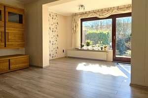 ! Reserviert !  Gepflegtes Reihenmittelhaus in Bremen-Kirchhuchting von privat – Die vollständige Adresse der Immobilie erhältst du vom Anbieter., 28259 Kirchhuchting, Bremen – Vorschaubild 3
