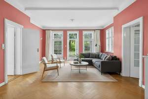 Charmante Villa im Landhausstil in Toplage von Berlin-Zehlendorf – wenige Schritte vom Mexikoplatz – Die vollständige Adresse der Immobilie erhältst du vom Anbieter., 14163 Zehlendorf, Berlin – Vorschaubild 3