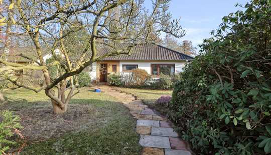 Bild von Rohdiamant in Bremen-Borgfeld: Renovierungsbedürftiger Bungalow mit  Ausbaureserve !Reserviert!