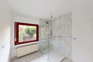 Großzügig leben mit Stil - Zweifamilienhaus mit weitläufigem Garten – Die vollständige Adresse der Immobilie erhältst du vom Anbieter., 65207 Auringen, Wiesbaden – Vorschaubild 13
