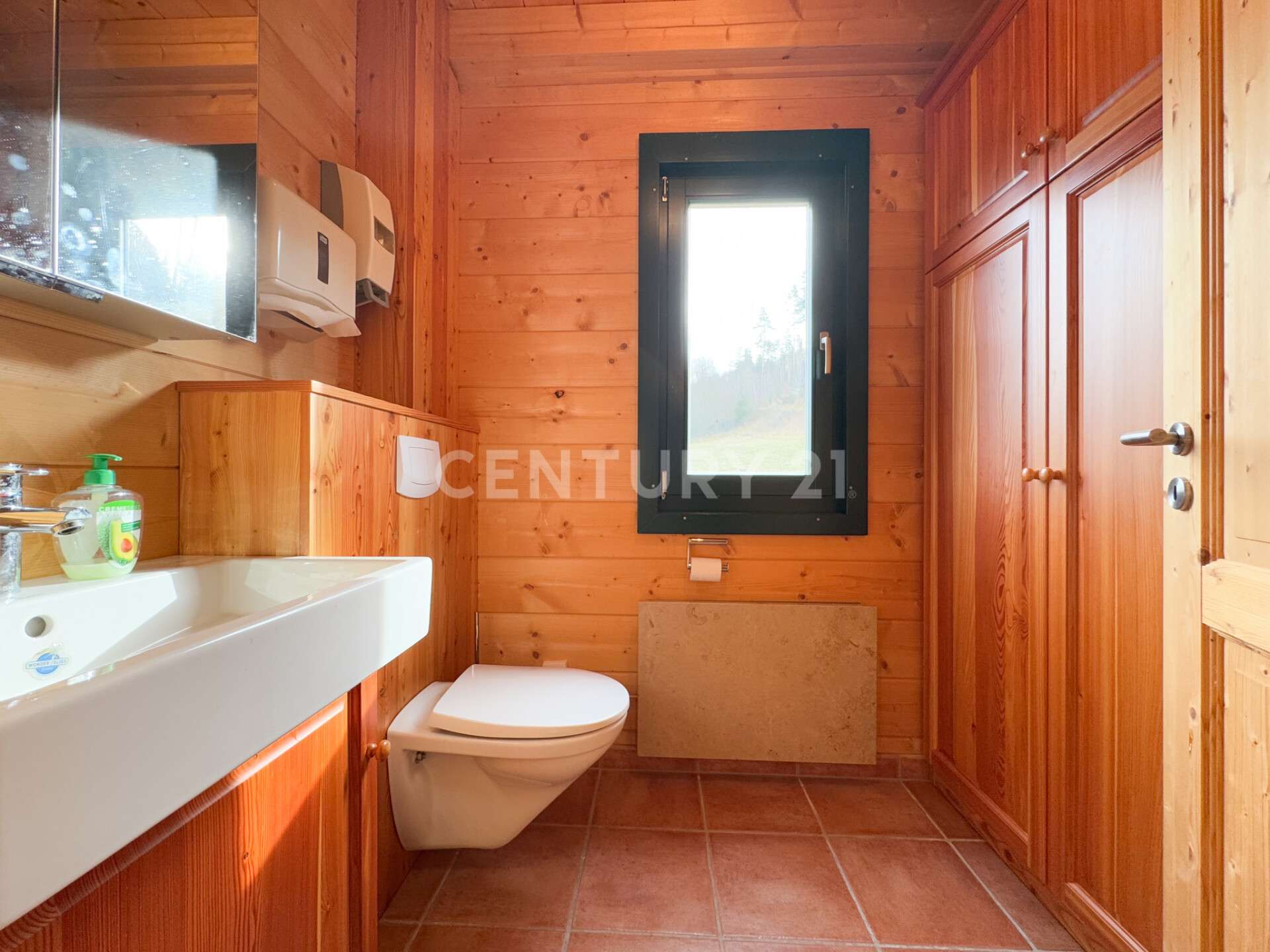 Immobilie in Meura - Modernes Blockhaus mit großer Halle - Die perfekte Jagdhütte - Bild 4