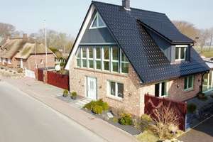 Reserviert: Einfamilienhaus mit Terrasse, Garage und vielen Extras mehr auf der Insel an Land – Die vollständige Adresse der Immobilie erhältst du vom Anbieter., 25845 Nordstrand – Vorschaubild 2