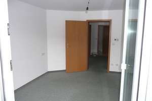 3-Zimmer-Wohnung mit Balkon in 89233 Neu-Ulm / Reutti – Neu-Ulmer Straße 24, 89233 Neu-Ulm – Vorschaubild 8