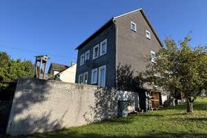 Wohnhaus in ruhiger Lage von Siegen-Niederschelden – Die vollständige Adresse der Immobilie erhältst du vom Anbieter., 57080 Niederschelden, Siegen – Vorschaubild 2