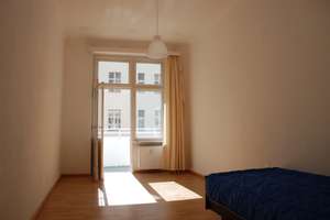 2-Zi.-ETW: schön zentral ~  ruhig + grün  --  top Lage Nähe Savignyplatz - Balkon -  – Die vollständige Adresse der Immobilie erhältst du vom Anbieter., 10629 Charlottenburg, Berlin – Vorschaubild 2