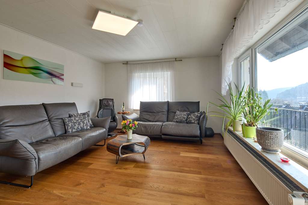 Immobilie in Heigenbrücken - Familienidyll in Heigenbrücken!  Haus mit viel Platz für die Familie - Bild 3