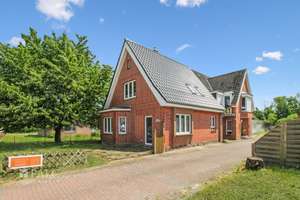 +++ Zweifamilienhaus mit vielen Möglichkeiten und großem Grundstück +++ – Die vollständige Adresse der Immobilie erhältst du vom Anbieter., 23556 Sankt Lorenz Nord, Lübeck – Vorschaubild 2