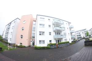 4- Zi Maisonette Wohnung in ruhiger Lage mit Balkon und Stellplatz / WBS ERFORDERLICH !!