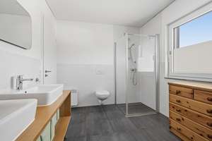 Neuwertiges Schwörer-Haus (KFW-55) in beliebter Wohnlage von Albstadt-Laufen! – Die vollständige Adresse der Immobilie erhältst du vom Anbieter., 72459 Albstadt – Vorschaubild 24