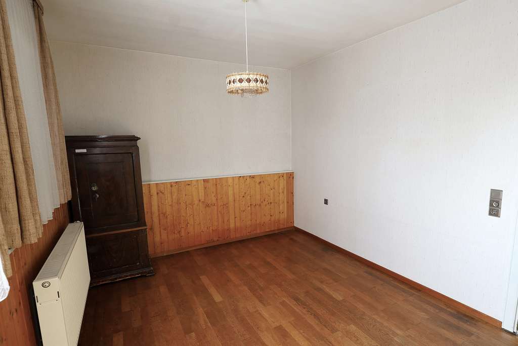 Immobilie in Wildberg - ZWEIFAMILIENHAUS MIT SCHEUNENANBAU UND  NEBENGEBÄUDE IN WILDBERG-SCHÖNBRONN - Bild 4