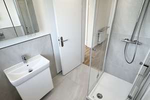 Top sanierte 3 Zimmer Wohnung in ruhigem Haus, gute Lage (Video !!) 1. OG R – In der Felderhütten 63, 51371 Bürrig, Leverkusen – Vorschaubild 11