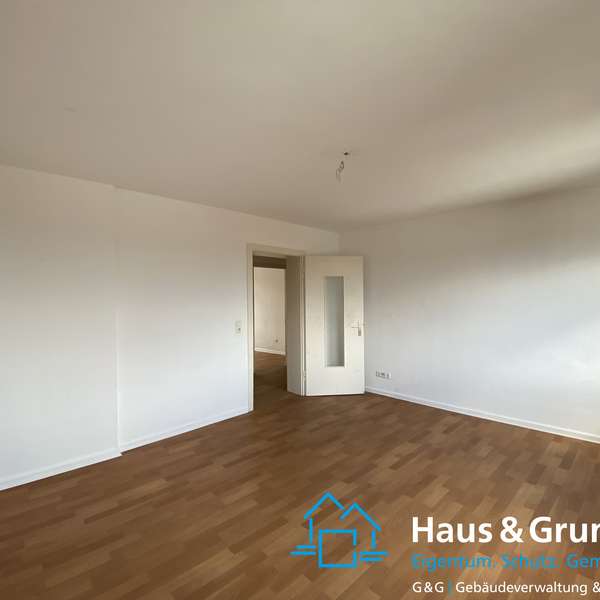 *** schöne 2-Zimmer-Wohnung - mit grüner Gemeinschaftsterrasse - in Aachen-Burtscheid ***