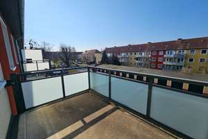 Ihre neue Wohlfühlzone: Renovierte 2-Zimmer-Wohnung mit Balkon – Alt Fermersleben 16a, 39122 Fermersleben, Magdeburg – Vorschaubild 1