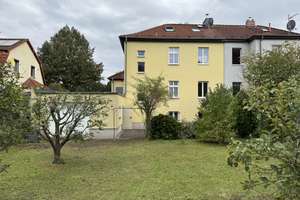 Exklusive Doppelhaushälfte in idyllischer Lage von Berlin-Karlshorst – Die vollständige Adresse der Immobilie erhältst du vom Anbieter., 10318 Karlshorst, Berlin – Vorschaubild 1