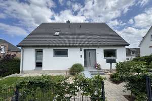 Modernes Wohnhaus mit Souterrainwohnung – Die vollständige Adresse der Immobilie erhältst du vom Anbieter., 24235 Laboe – Vorschaubild 2