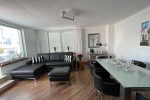 Geschmackvolles Penthouse mit 2,5 Zimmern in Düsseldorf