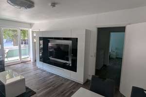 Modernes Wohnen in Perlach: Möblierte 2-Zimmer-Wohnung mit Loggia-Balkon