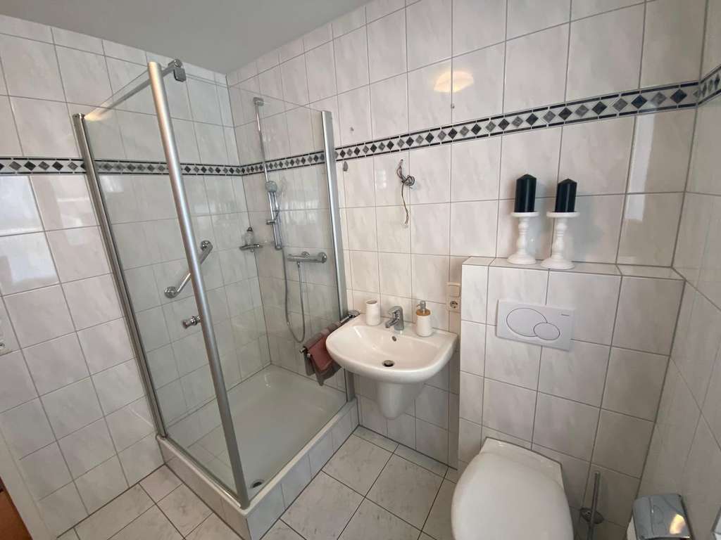 Immobilie in Simmerath - Wohn- und Geschäftshaus von 1965 inkl. Photovoltaikanlage - Provisionsfrei - Bild 3