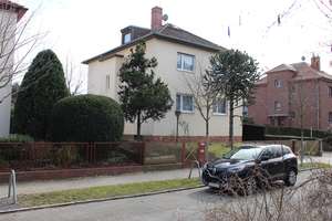 Freistehendes zwei Familienhaus in Lichterfelde, Provisionsfrei – Die vollständige Adresse der Immobilie erhältst du vom Anbieter., 12209 Lichterfelde, Berlin – Vorschaubild 2