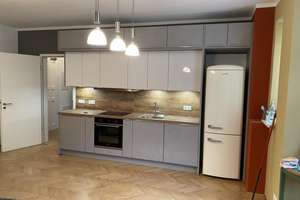 2 Zimmer Wohnung im sanierten Altbau in Neuhausen (teilmöbliert) – Donnersbergerstr. 10, 80634 Neuhausen, München – Vorschaubild 1