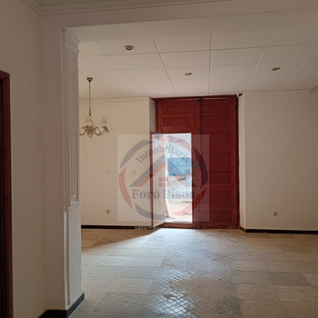 Großes Haus zur Renovierung mit Patio und Terrasse in Vallés