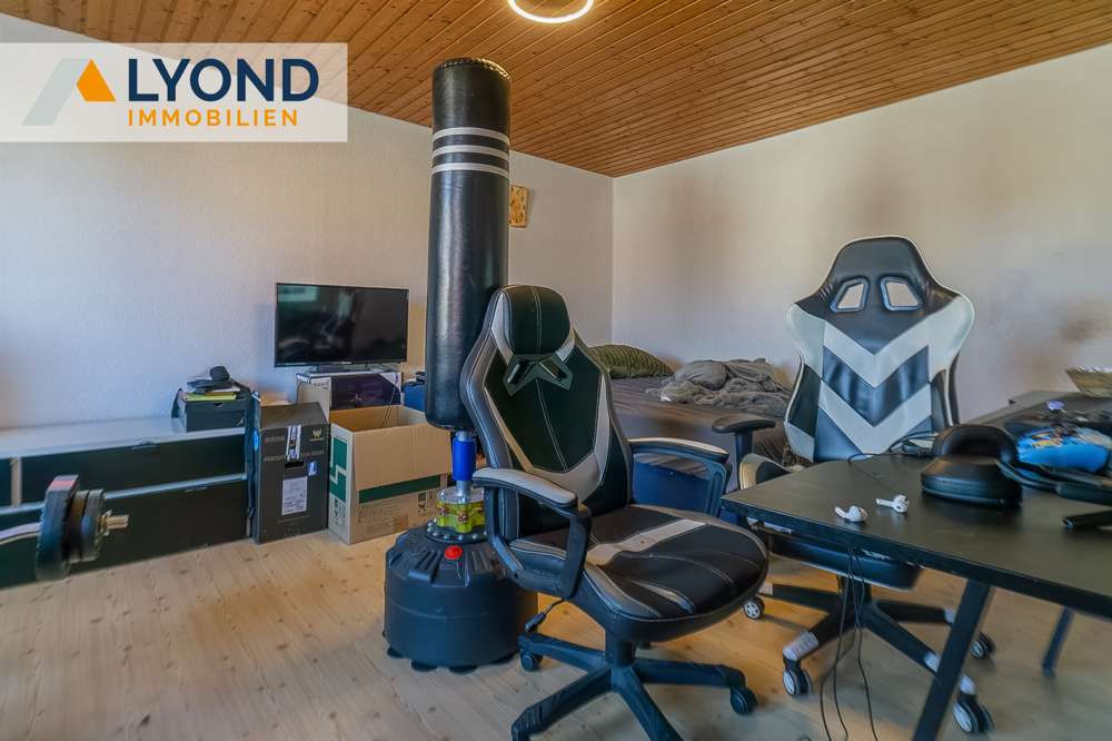 Immobilie in Bad Arolsen - Großzügiges Fachwerkhaus mit großem Grundstück und Entwicklungsmöglichkeiten! - Bild 3