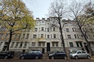 Top-Lage I Saniert I Tageslichtbad mit Wanne I Neue Einbauküche – Holbeinstr. 5a, 4229 Schleußig, Leipzig – Vorschaubild 1