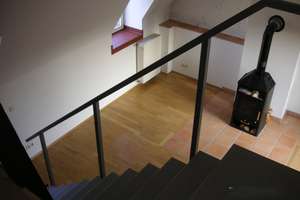 Tolles Dachgeschoß mit Kamin, Empore und Balkon
